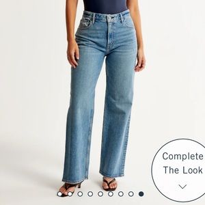 Abercrombie curve love relaxed jeans size 6, medium wash